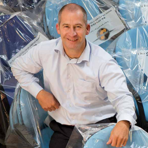 Henry Joustra directeur van Joustra Herstoffering in Meppel