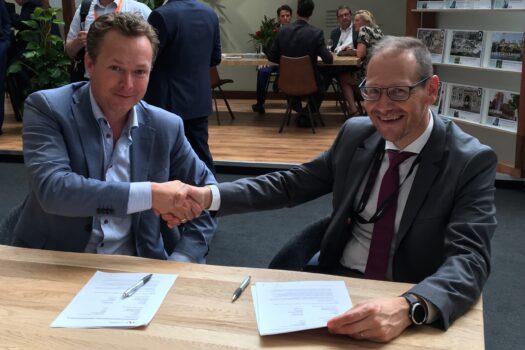 VanWonen en Hesco ondertekenen overeenkomst Ebbingekwartier