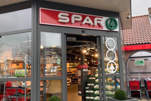 SPAR Kraakman Woudsend ontvangt Super Supermarkt-keurmerk