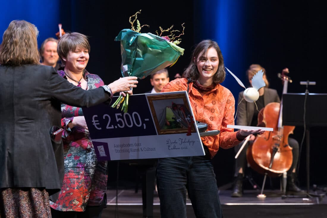 Okki Poortvliet wint Drentse Talentprijs Cultuur