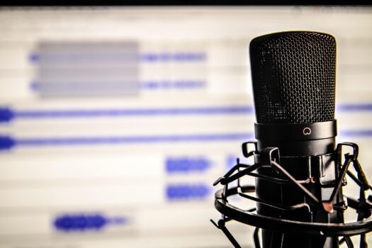 Ruim de helft van nieuwe podcasts wordt ontdekt door tips van bekenden