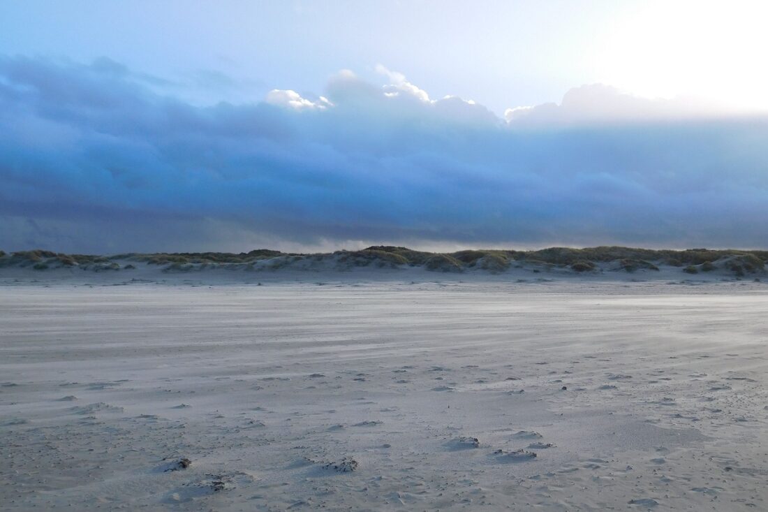 Wat zijn momenteel de opvallende trends in vastgoed op de Waddeneilanden en wat zegt dit over de toekomst?