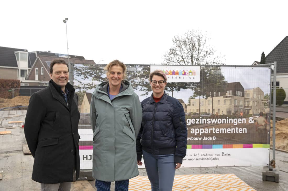 Nieuwbouw centrum Beilen officieel gestart voor Woonservice en Dura Vermeer
