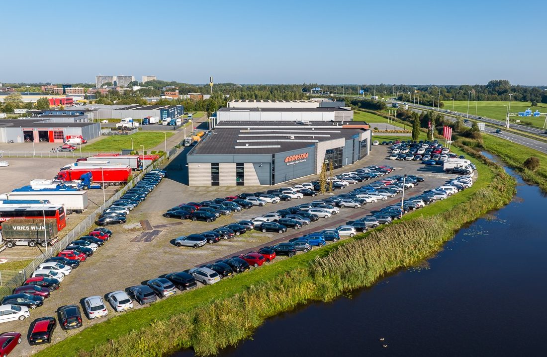 Boonstra Schadevoertuigen is halve finalist bij de Verkiezing Friese Onderneming van het Jaar en houdt in verband hiermee een open dag op 15 februari aanstaande.