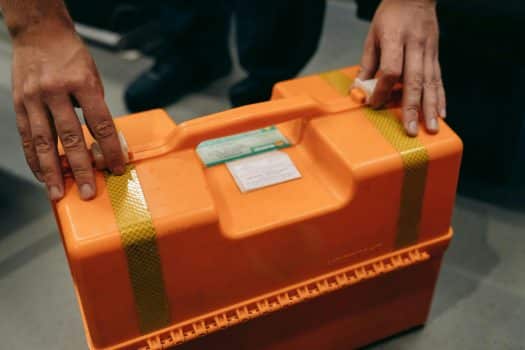 De essentiële gids voor het kiezen van de juiste EHBO-koffer